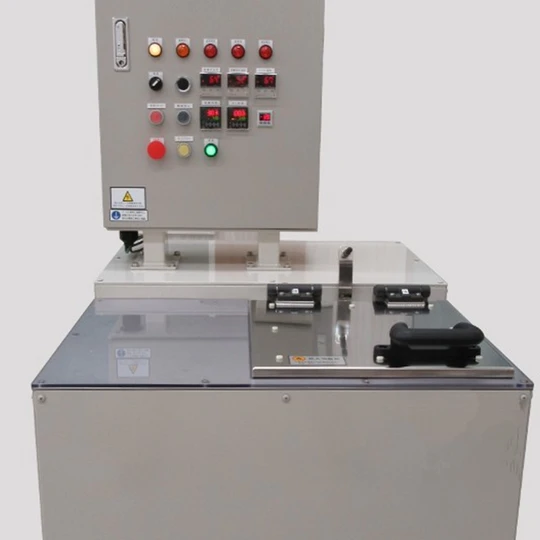画像1456：吸引乾燥装置